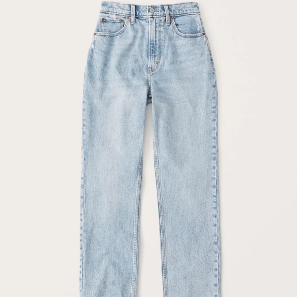ABERCROMBIE AND FITCH Curve Love Ultra High Rise 90s Straight Jean